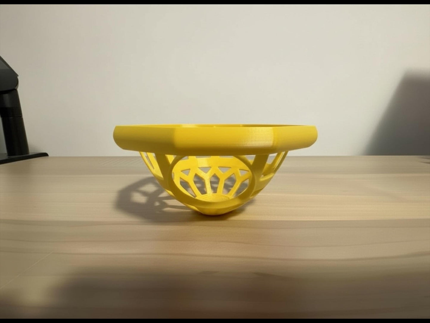 Floating Betta Bungalow: Fish Tank Rest Cave - Aquarium Decor