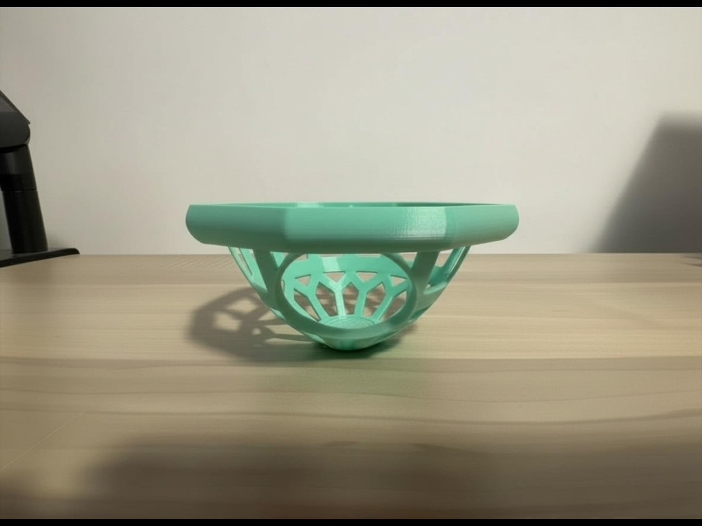 Floating Betta Bungalow: Fish Tank Rest Cave - Aquarium Decor