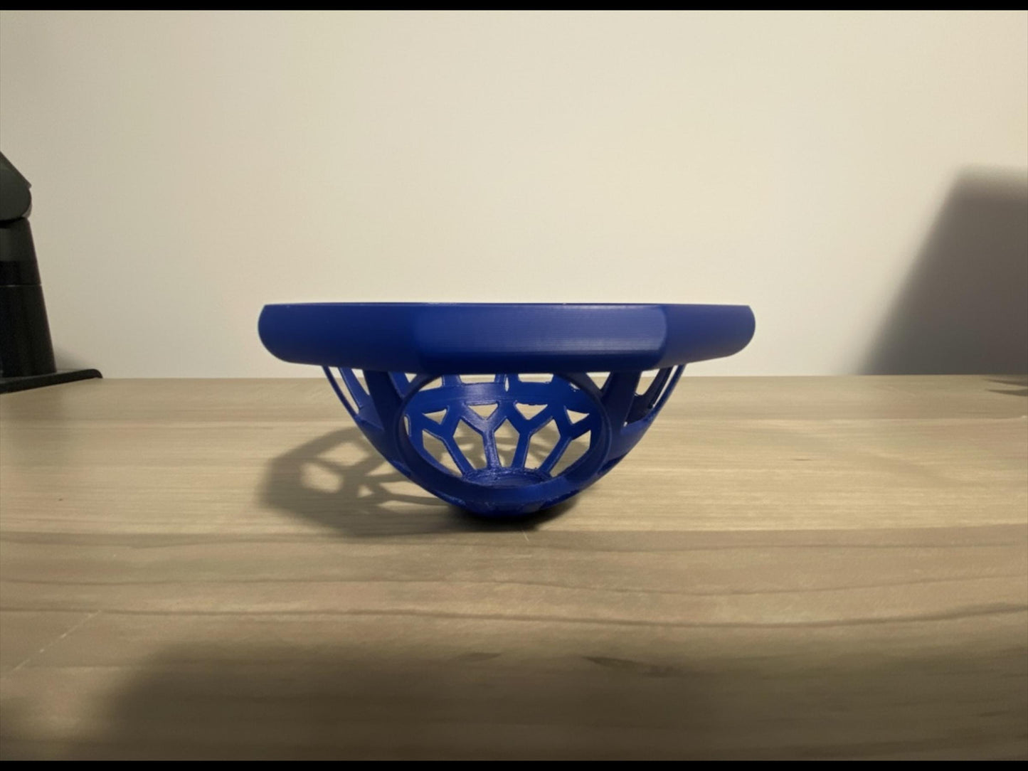 Floating Betta Bungalow: Fish Tank Rest Cave - Aquarium Decor