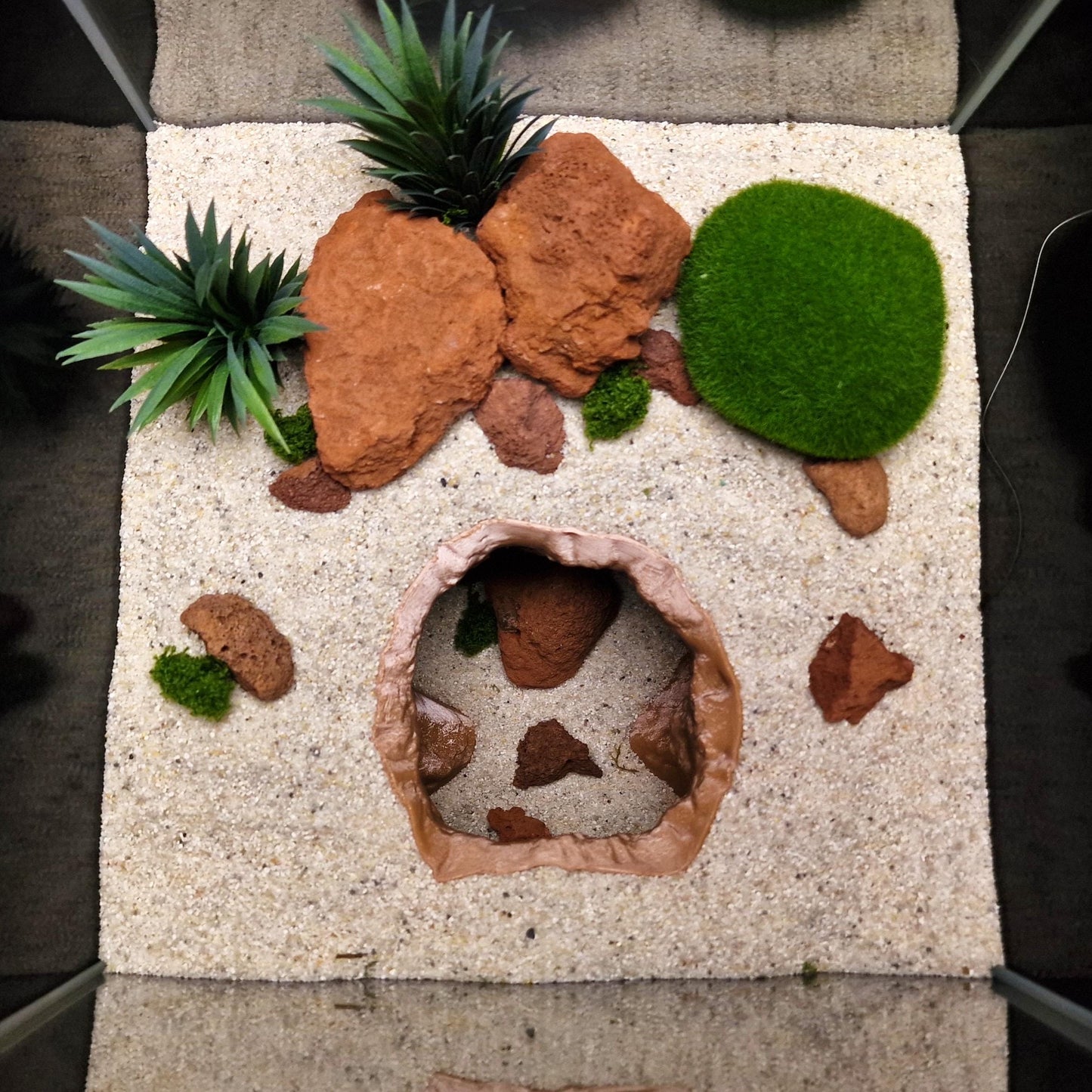 Shadowstone Canyon | Underground Bottom Dweller Den - Realistic Cave for Aquascaping | Aquatic Decor