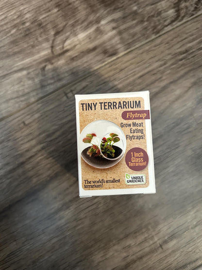 Venus Fly Trap Growing Kit  Carnivorous Plant Starter Kit  Live Flytrap Plant with Soil & Pot  Beginner Plant Kit